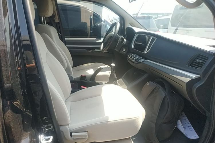 Used FORTHING Lingzhi 2023 M5L 1.6L Base Model 5 Seats Right Front Seat