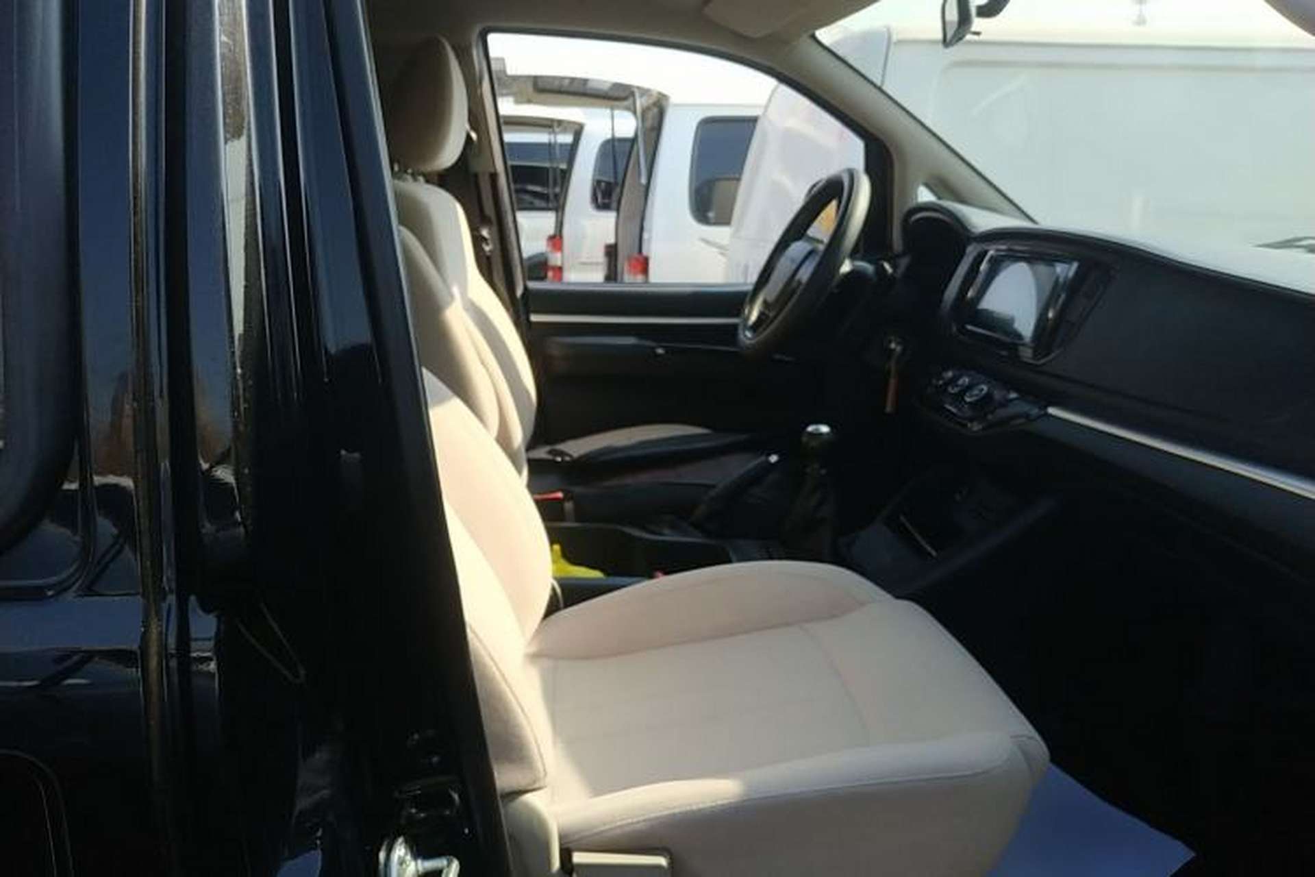 Used FORTHING Lingzhi 2023 M5L 1.6L Base Model 7 Seats Right Front Seat