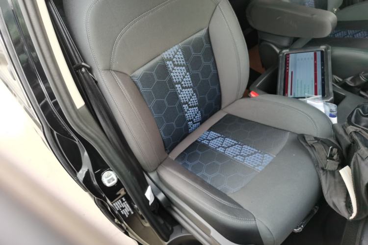 Used FORTHING Lingzhi 2023 M5L 1.6L Comfort Edition 7-Seater Right Front Seat