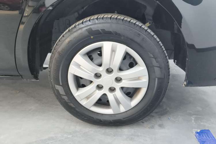 Used FORTHING Lingzhi 2023 M5L 1.6L Comfort Edition 7-Seater Right Front Wheel Hub