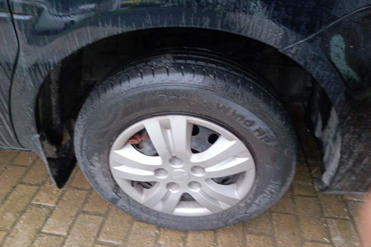 Used FORTHING Lingzhi 2023 M5L 1.6L Base Model 7 Seats Right Front Wheel Hub