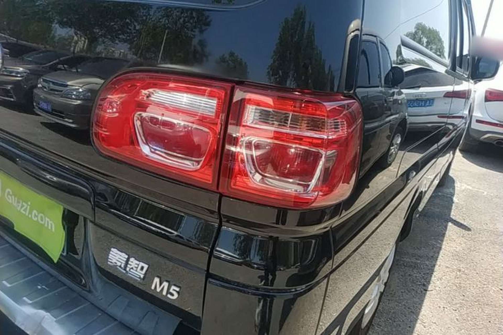 Used FORTHING Lingzhi 2023 M5L 1.6L Base Model 5 Seats Right Rear Taillight