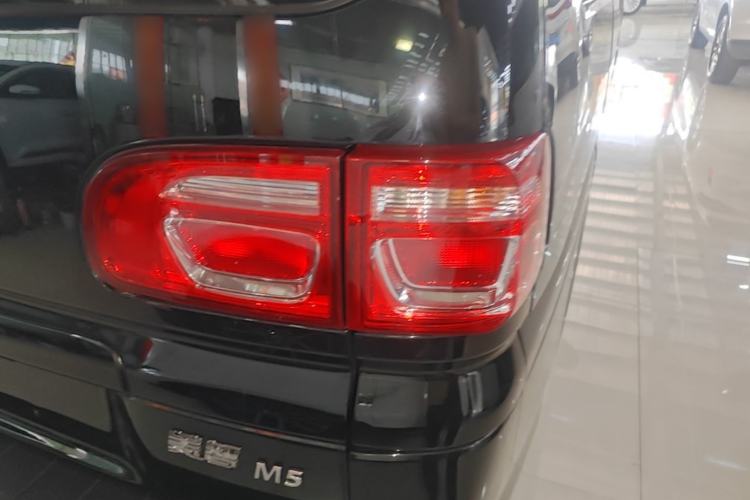 Used FORTHING Lingzhi 2023 M5 1.6L Utility Model 7 Seats Right Rear Taillight
