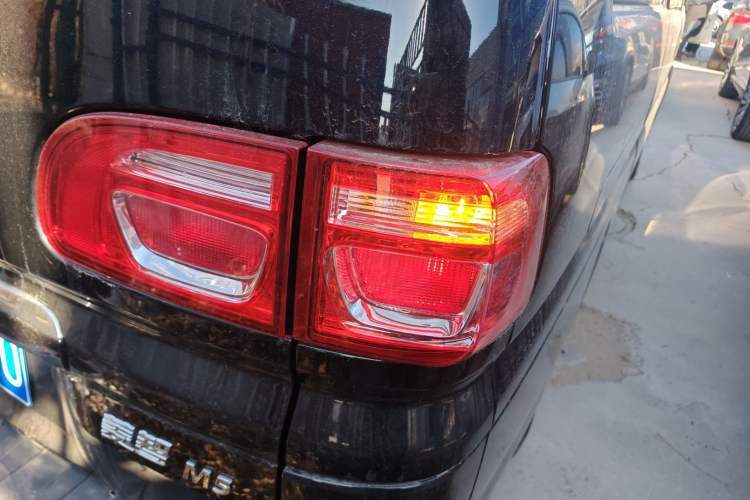 Used FORTHING Lingzhi 2023 M5L 1.6L Comfort Edition 7-Seater Right Rear Taillight