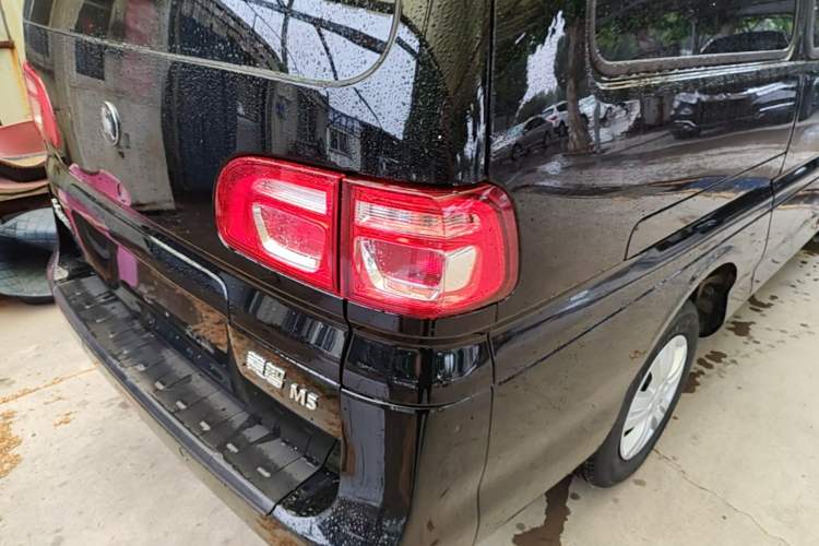 Used FORTHING Lingzhi 2023 M5L 1.6L Base Model 5 Seats Right Rear Taillight