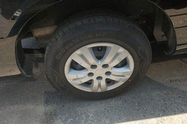 Used FORTHING Lingzhi 2023 M5L 1.6L Base Model 5 Seats Right Rear Wheel Hub