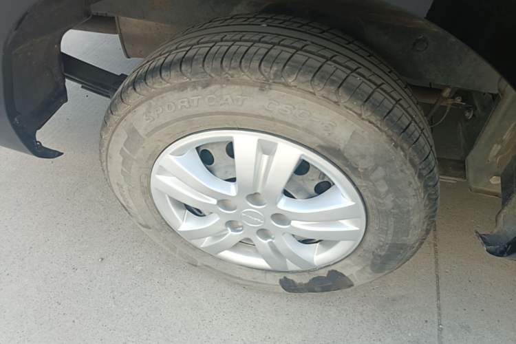 Used FORTHING Lingzhi 2023 M5L 1.6L Base Model 7 Seats Right Rear Wheel Hub