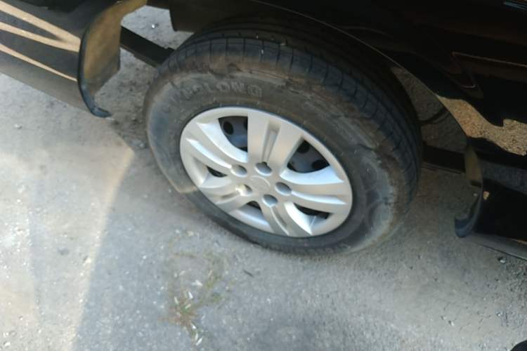 Used FORTHING Lingzhi 2023 M5L 1.6L Base Model 7 Seats Right Rear Wheel Hub