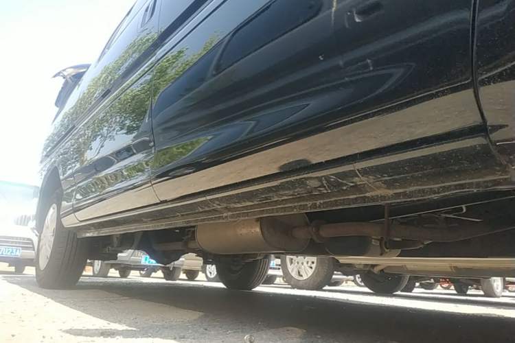 Used FORTHING Lingzhi 2023 M5L 1.6L Base Model 5 Seats Right Side Sill