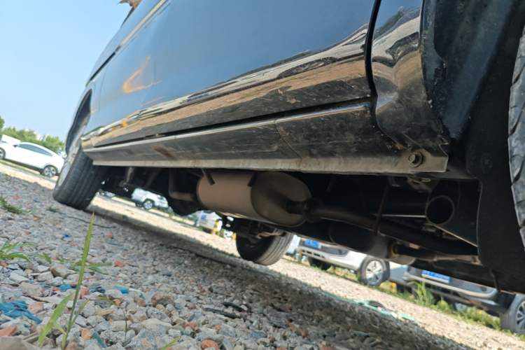 Used FORTHING Lingzhi 2023 M5L 1.6L Comfort 9-Seater Right Side Sill