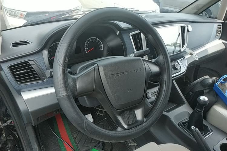 Used FORTHING Lingzhi 2023 M5 1.6L Practical Model 5 Seats Steering Wheel