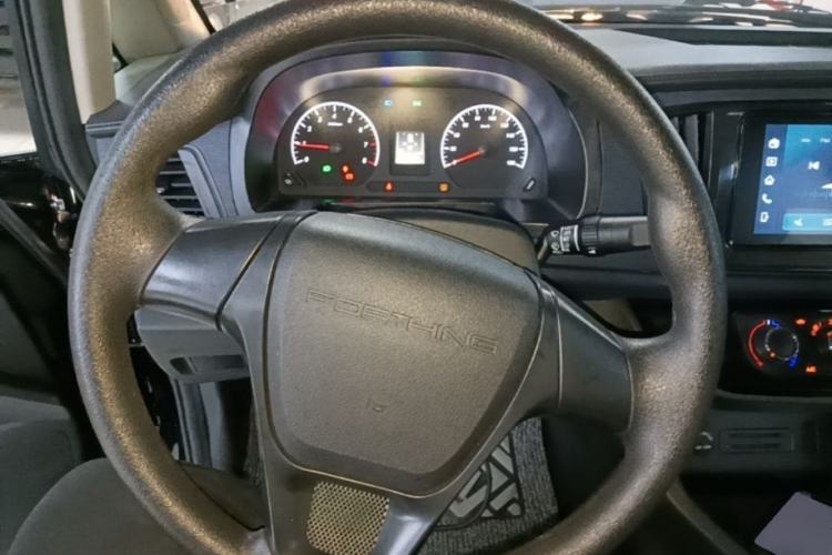 Used FORTHING Lingzhi 2023 M5L 1.6L Comfort Edition 7-Seater Steering Wheel