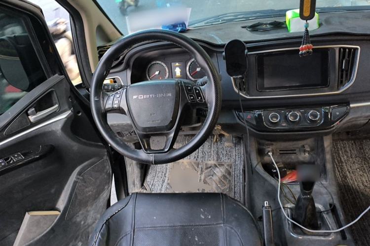 Used FORTHING Lingzhi 2023 M5L 1.6L Luxury 7-Seater Steering Wheel