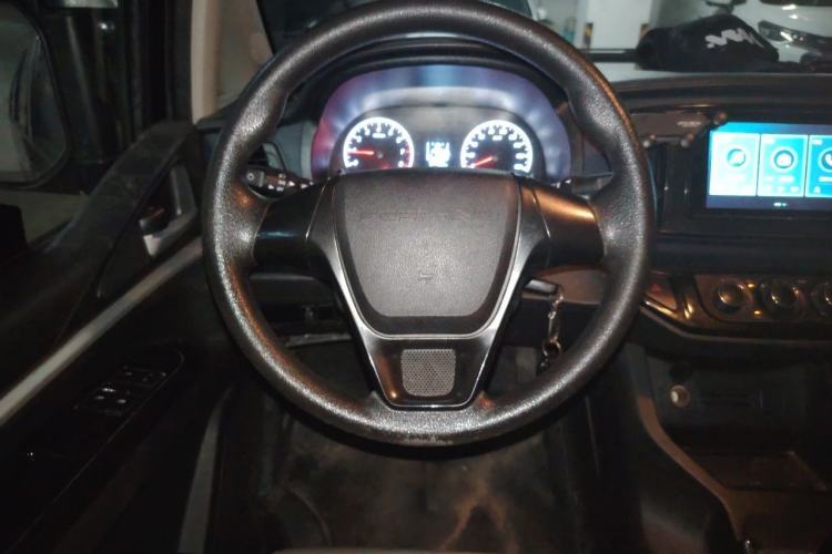 Used FORTHING Lingzhi 2023 M5L 1.6L Comfort Edition 7-Seater Steering Wheel