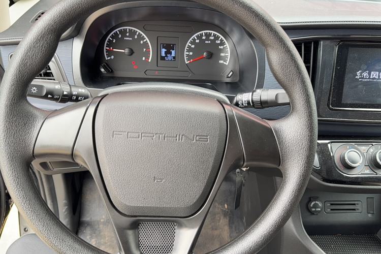Used FORTHING Lingzhi 2023 M5L 1.6L Base Model 7 Seats Steering Wheel