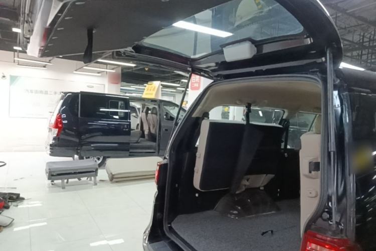 Used FORTHING Lingzhi 2023 M5L 1.6L Comfort Edition 7-Seater Trunk