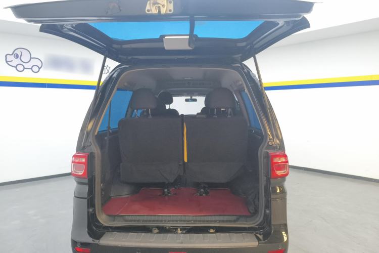 Used FORTHING Lingzhi 2023 M5L 1.6L Comfort Edition 7-Seater Trunk
