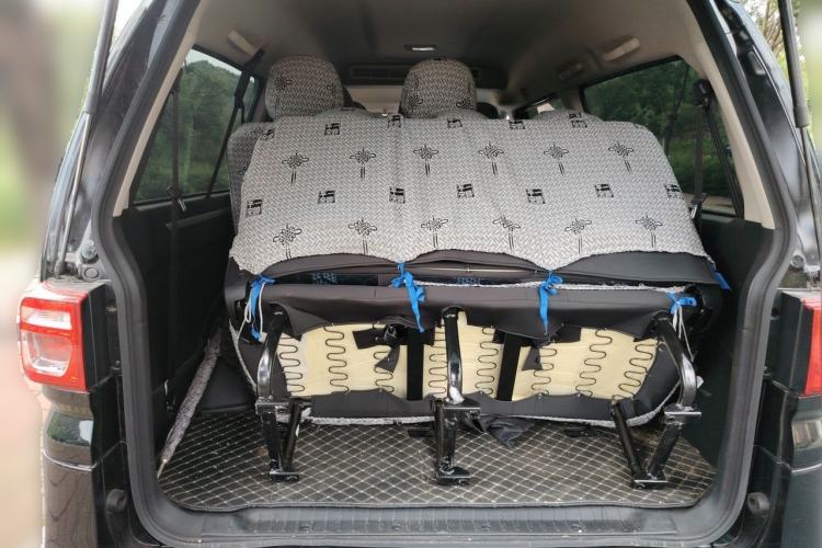Used FORTHING Lingzhi 2023 M5L 1.6L Comfort 9-Seater Trunk