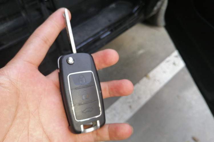 Used FORTHING Lingzhi 2023 M5L 1.6L Comfort 9-Seater Vehicle Key