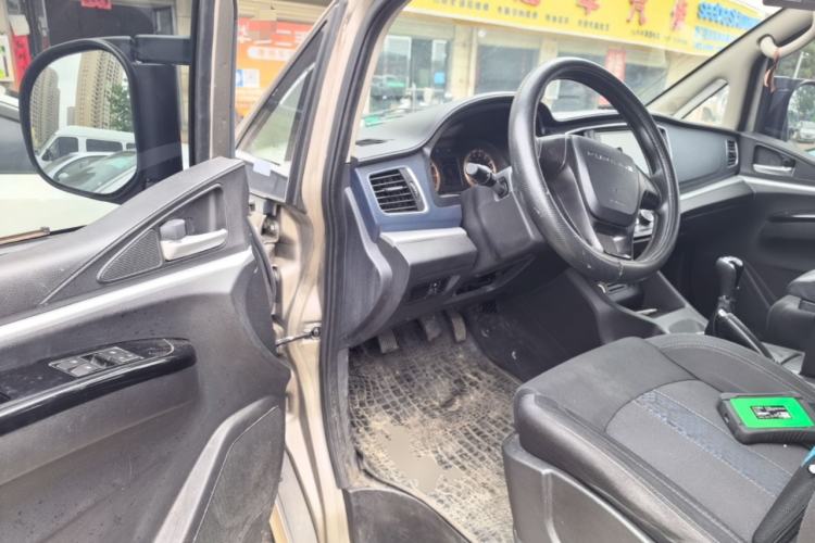 Used FORTHING Lingzhi 2023 M5L 1.6L Comfort Edition 7-Seater Driver Seat