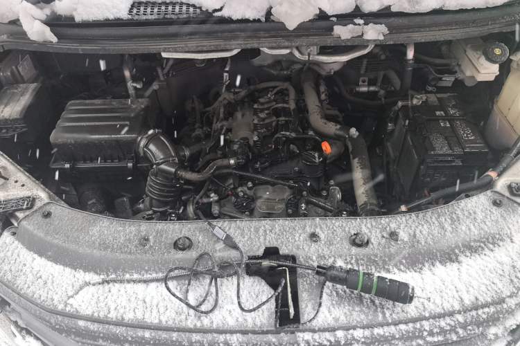 Used FORTHING Lingzhi 2023 M5L 1.6L Base Model 7 Seats Engine Bay