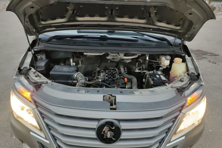 Used FORTHING Lingzhi 2023 M5L 1.6L Base Model 7 Seats Engine Bay