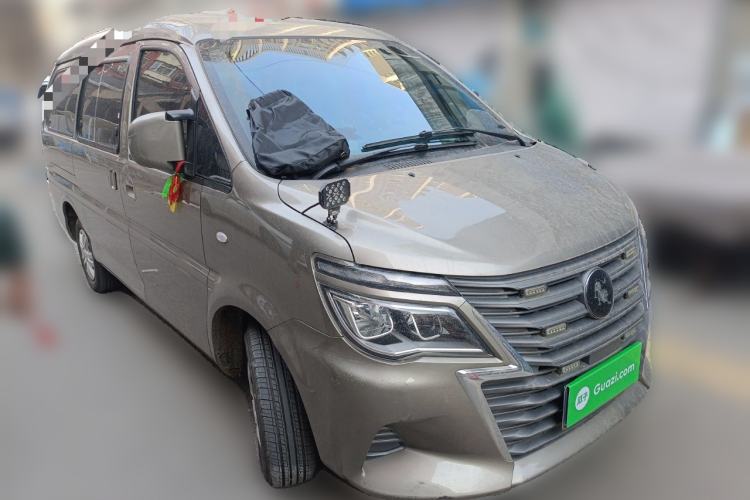 Used FORTHING Lingzhi 2023 M5L 1.6L Base Model 7 Seats Front Right 45 Deg