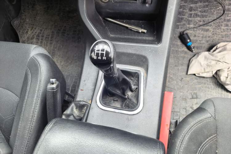 Used FORTHING Lingzhi 2023 M5L 1.6L Comfort Edition 7-Seater Gear Lever