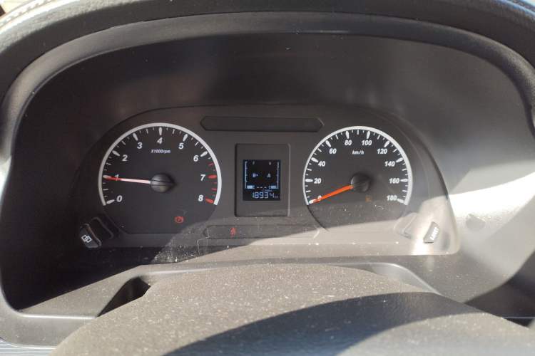 Used FORTHING Lingzhi 2023 M5L 1.6L Base Model 7 Seats Instrument Cluster