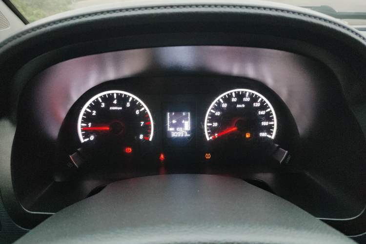 Used FORTHING Lingzhi 2023 M5L 1.6L Base Model 7 Seats Instrument Cluster