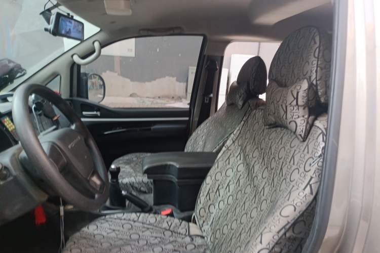 Used FORTHING Lingzhi 2023 M5L 1.6L Base Model 7 Seats Left Front Seat
