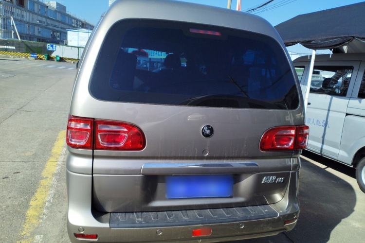 Used FORTHING Lingzhi 2023 M5L 1.6L Base Model 7 Seats Rear