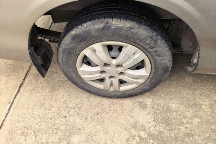 Used FORTHING Lingzhi 2023 M5L 1.6L Comfort Edition 7-Seater Right Rear Wheel Hub