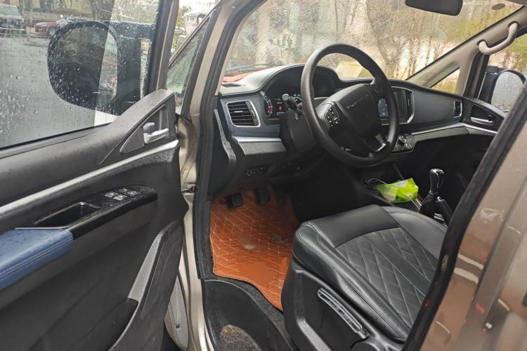 Used FORTHING Lingzhi 2023 M5L 1.6L Luxury 7-Seater Driver Seat