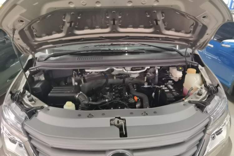 Used FORTHING Lingzhi 2023 M5L 1.6L Base Model 7 Seats Engine Bay