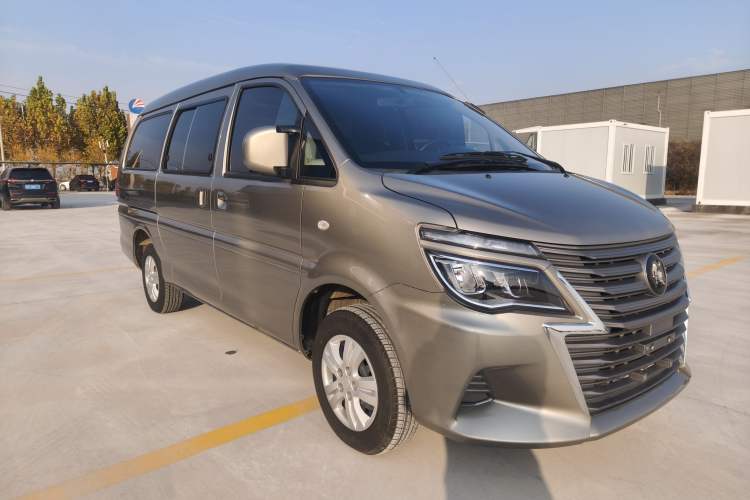 Used FORTHING Lingzhi 2023 M5L 1.6L Comfort 9-Seater Exterior 2