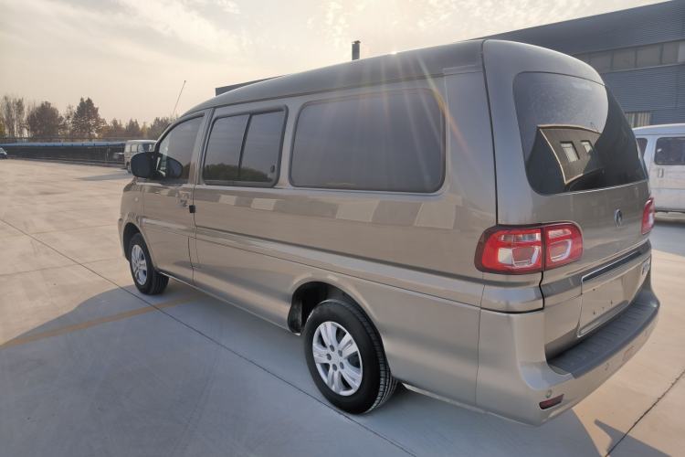 Used FORTHING Lingzhi 2023 M5L 1.6L Comfort 9-Seater Exterior 6
