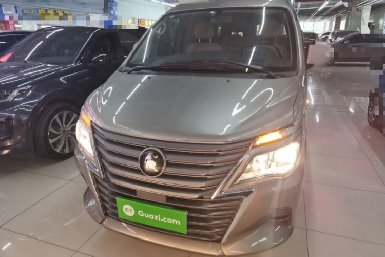 Used FORTHING Lingzhi 2023 M5L 1.6L Base Model 7 Seats Front