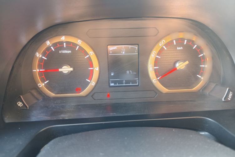 Used FORTHING Lingzhi 2023 M5L 1.6L Comfort 9-Seater Instrument Cluster
