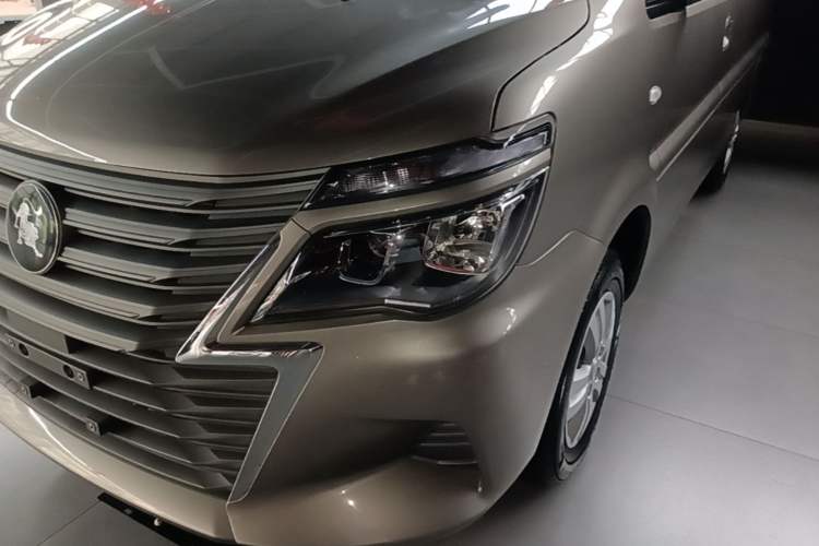 Used FORTHING Lingzhi 2023 M5L 1.6L Base Model 7 Seats Left Front Headlight