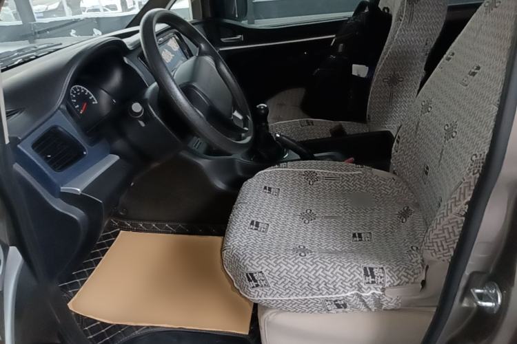 Used FORTHING Lingzhi 2023 M5L 1.6L Base Model 7 Seats Left Front Seat