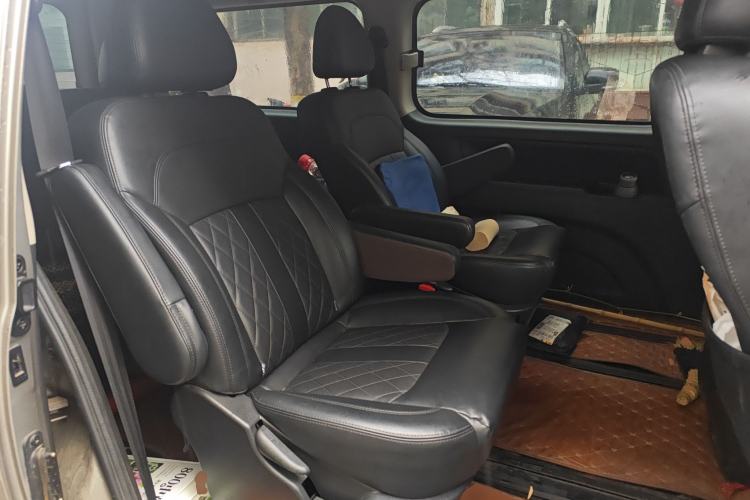 Used FORTHING Lingzhi 2023 M5L 1.6L Luxury 7-Seater Left Rear Seat
