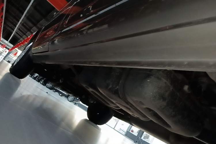 Used FORTHING Lingzhi 2023 M5L 1.6L Base Model 7 Seats Left Side Sill