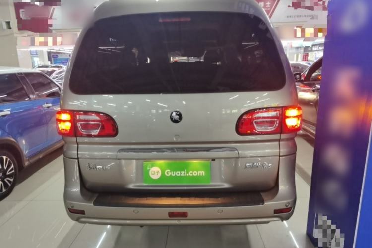 Used FORTHING Lingzhi 2023 M5L 1.6L Base Model 7 Seats Rear