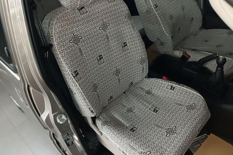 Used FORTHING Lingzhi 2023 M5L 1.6L Base Model 7 Seats Right Front Seat