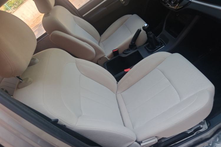 Used FORTHING Lingzhi 2023 M5 1.6L Practical Model 5 Seats Right Front Seat