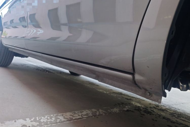 Used FORTHING Lingzhi 2023 M5 1.6L Practical Model 5 Seats Right Side Sill