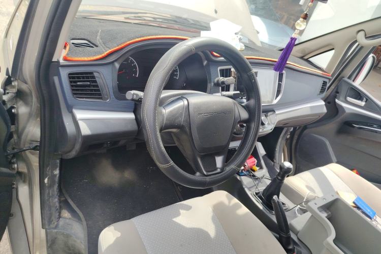 Used FORTHING Lingzhi 2023 V3 1.6L Base Model 2 Seats Steering Wheel