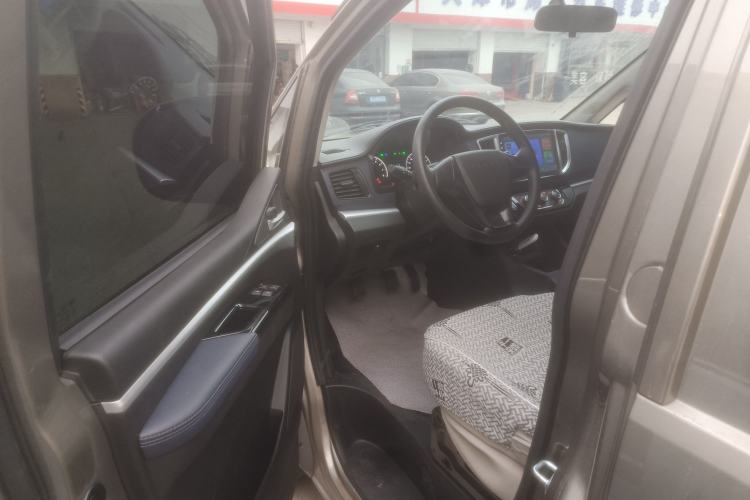 Used FORTHING Lingzhi 2023 M5L 1.6L Base Model 5 Seats Driver Seat