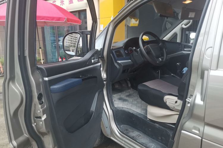 Used FORTHING Lingzhi 2023 M5L 1.6L Comfort Edition 7-Seater Driver Seat